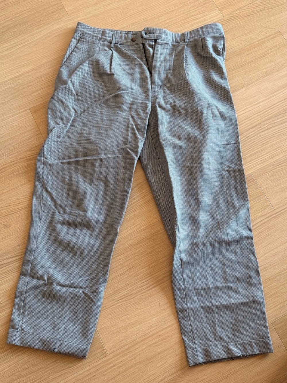 Dockers Gray Micro-Check Dress Pants